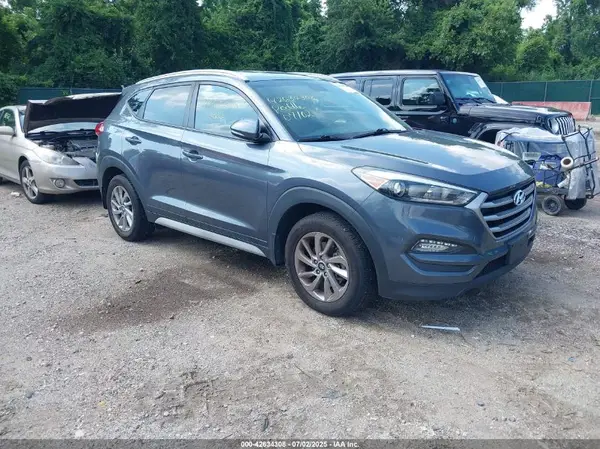 KM8J3CA46JU633297 2018 HYUNDAI TUCSON - Image 1