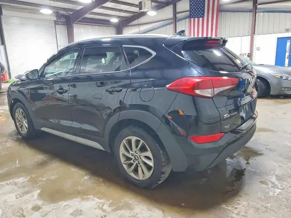 KM8J3CA46JU633817 2018 HYUNDAI TUCSON - Image 2