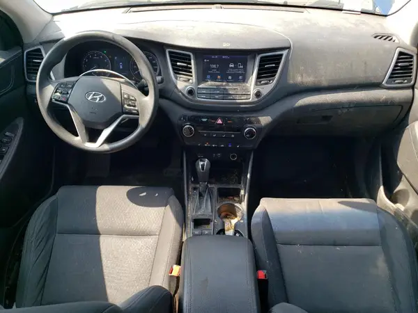 KM8J3CA46JU654215 2018 HYUNDAI TUCSON - Image 8