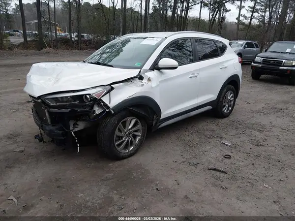 KM8J3CA46JU668454 2018 HYUNDAI TUCSON - Image 2