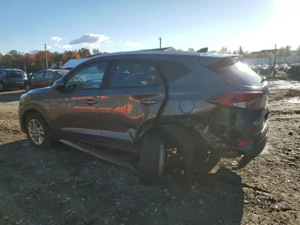 KM8J3CA46JU679907 2018 HYUNDAI TUCSON - Image 2