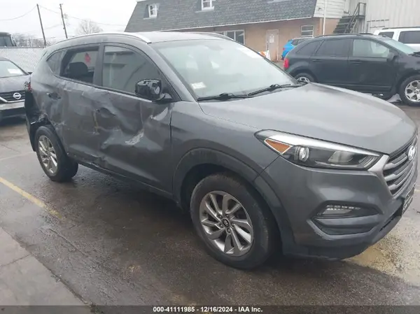 KM8J3CA46JU682967 2018 HYUNDAI TUCSON - Image 1
