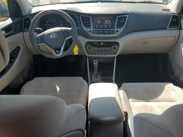 KM8J3CA46JU683052 2018 HYUNDAI TUCSON - Image 8