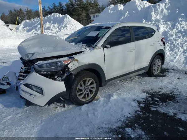 KM8J3CA46JU684458 2018 HYUNDAI TUCSON - Image 2