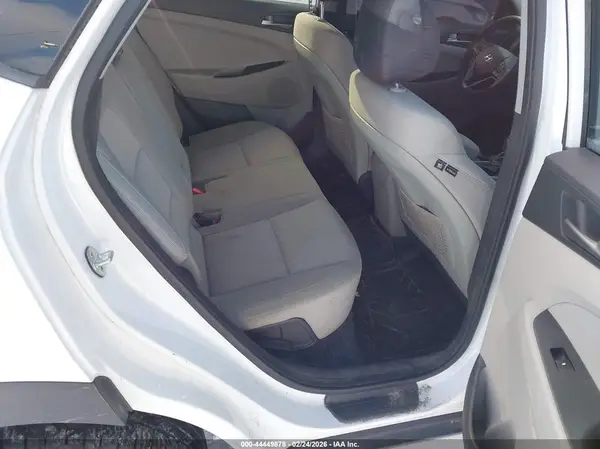 KM8J3CA46JU684458 2018 HYUNDAI TUCSON - Image 8