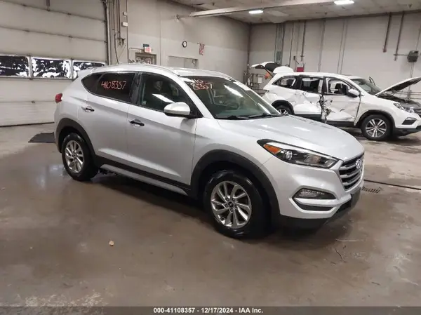 KM8J3CA46JU693340 2018 HYUNDAI TUCSON - Image 1