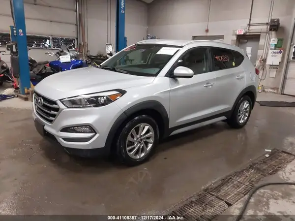 KM8J3CA46JU693340 2018 HYUNDAI TUCSON - Image 2