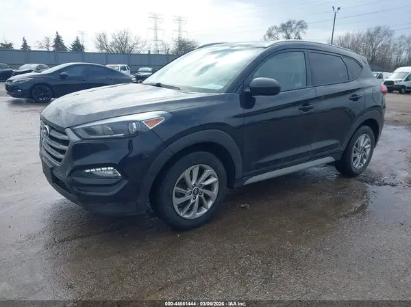 KM8J3CA46JU696898 2018 HYUNDAI TUCSON - Image 2