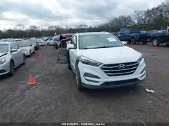 KM8J3CA46JU702862 2018 HYUNDAI TUCSON