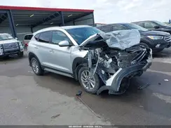 KM8J3CA46JU706121 2018 HYUNDAI TUCSON