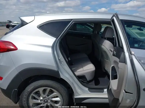 KM8J3CA46JU706121 2018 HYUNDAI TUCSON - Image 8