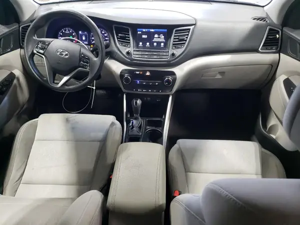 KM8J3CA46JU707365 2018 HYUNDAI TUCSON - Image 8