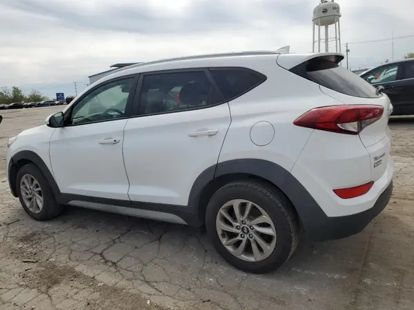 KM8J3CA46JU714011 2018 HYUNDAI TUCSON - Image 2