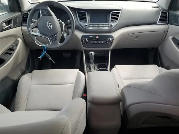 KM8J3CA46JU714011 2018 HYUNDAI TUCSON - Image 8