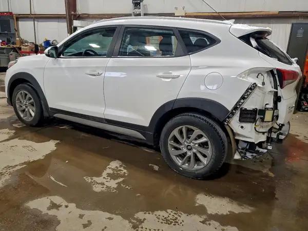 KM8J3CA46JU733089 2018 HYUNDAI TUCSON - Image 2
