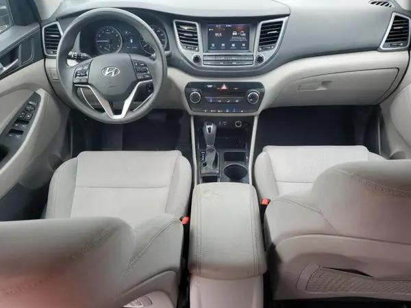 KM8J3CA46JU734758 2018 HYUNDAI TUCSON - Image 8