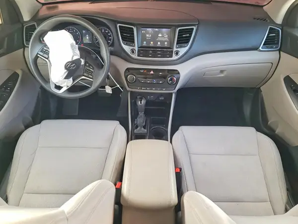 KM8J3CA46JU738177 2018 HYUNDAI TUCSON - Image 8