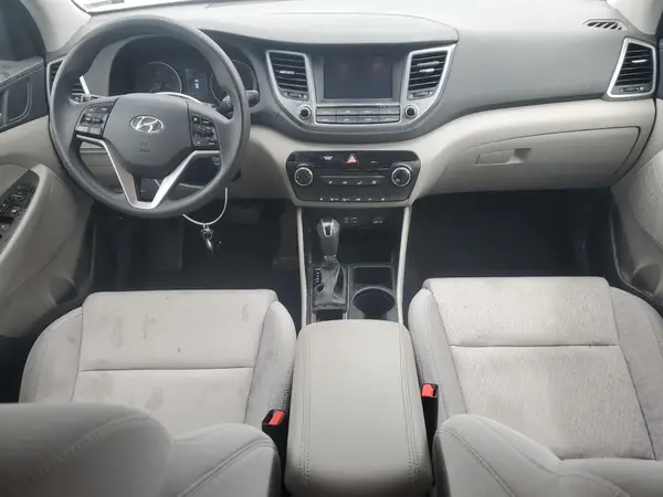 KM8J3CA46JU738213 2018 HYUNDAI TUCSON - Image 8
