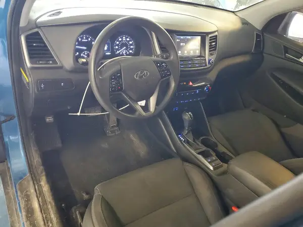 KM8J3CA46JU738972 2018 HYUNDAI TUCSON - Image 8