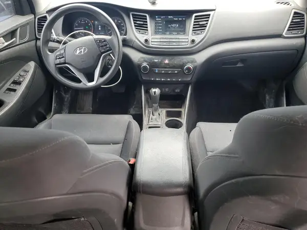 KM8J3CA46JU740172 2018 HYUNDAI TUCSON - Image 8