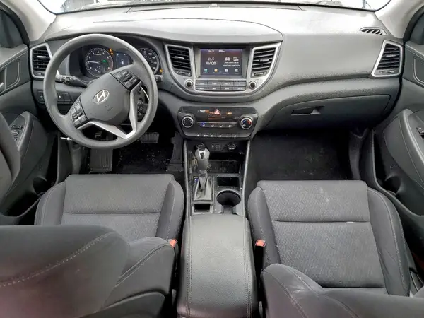 KM8J3CA46JU740205 2018 HYUNDAI TUCSON - Image 8