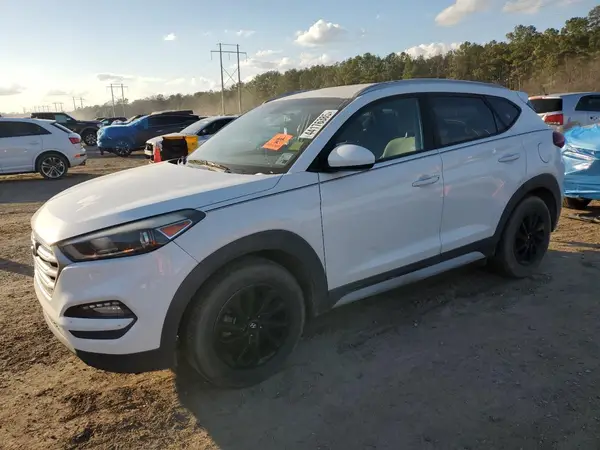 KM8J3CA46JU743590 2018 HYUNDAI TUCSON - Image 1