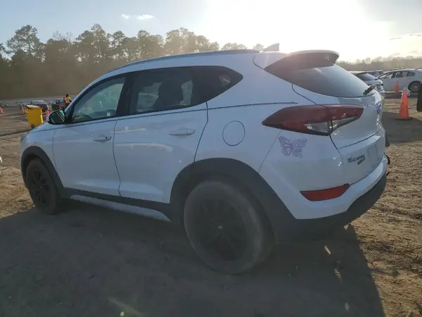 KM8J3CA46JU743590 2018 HYUNDAI TUCSON - Image 2