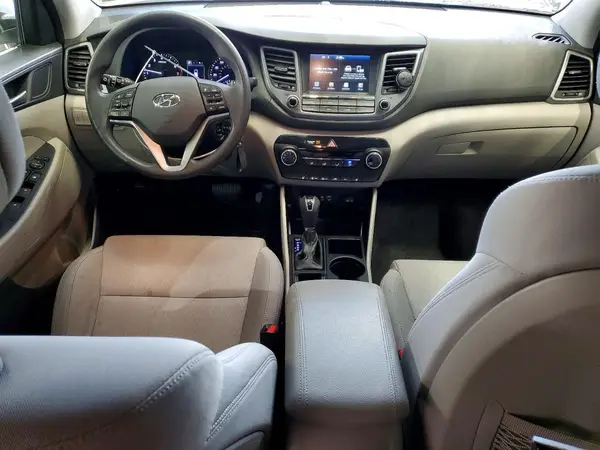 KM8J3CA46JU745839 2018 HYUNDAI TUCSON - Image 8