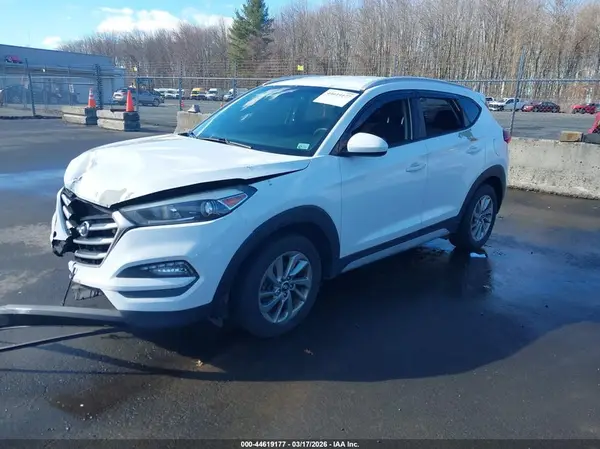 KM8J3CA46JU749972 2018 HYUNDAI TUCSON - Image 2