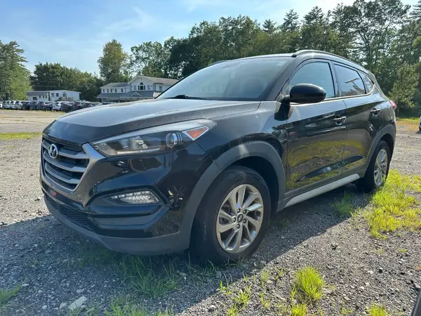 KM8J3CA46JU752886 2018 HYUNDAI TUCSON - Image 2