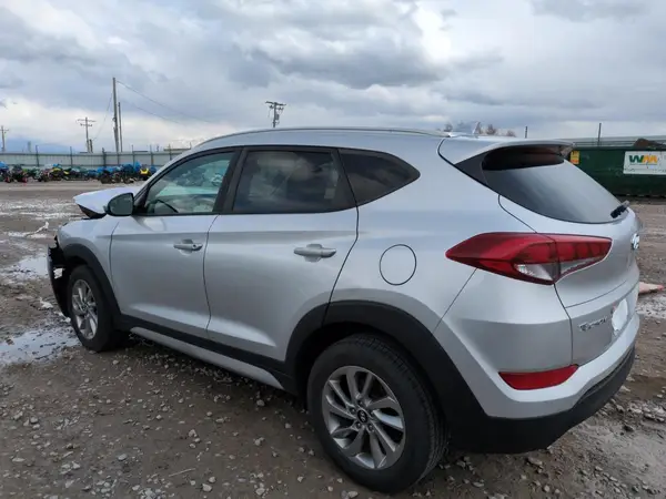 KM8J3CA46JU754153 2018 HYUNDAI TUCSON - Image 2
