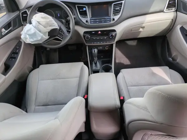 KM8J3CA46JU754153 2018 HYUNDAI TUCSON - Image 8