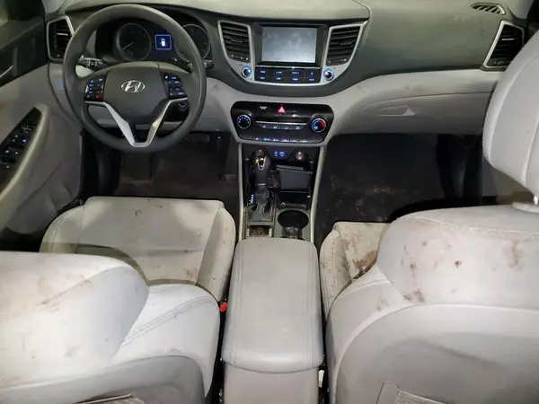 KM8J3CA46JU758154 2018 HYUNDAI TUCSON - Image 8
