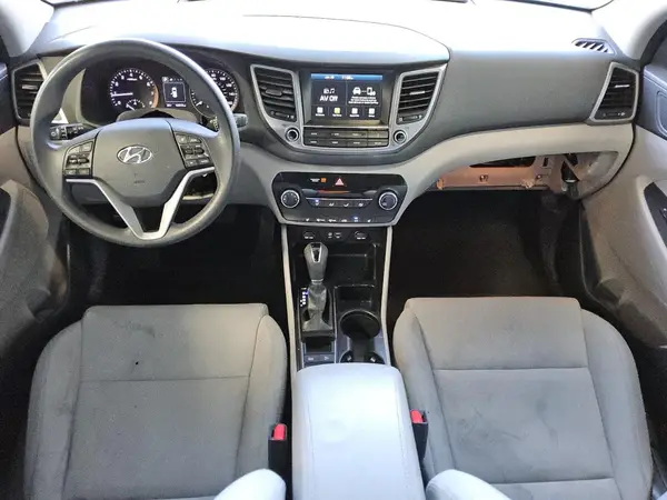KM8J3CA46JU762222 2018 HYUNDAI TUCSON - Image 8