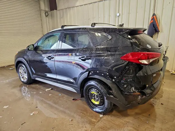 KM8J3CA46JU770594 2018 HYUNDAI TUCSON - Image 2
