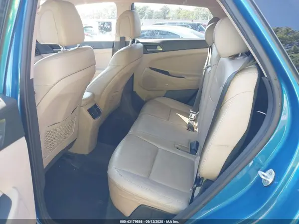 KM8J3CA46JU775567 2018 HYUNDAI TUCSON - Image 8