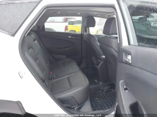KM8J3CA46JU777450 2018 HYUNDAI TUCSON - Image 8