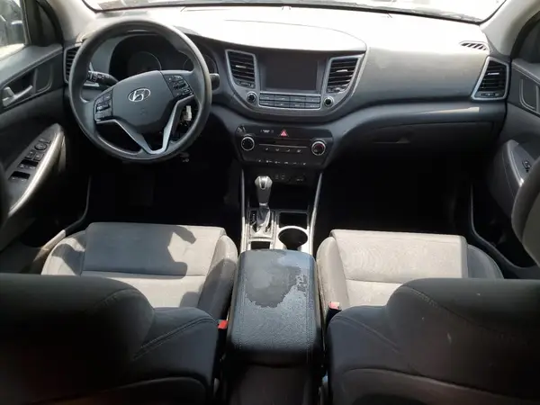 KM8J3CA46JU780817 2018 HYUNDAI TUCSON - Image 8