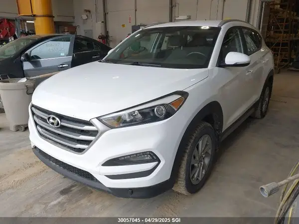 KM8J3CA46JU783233 2018 HYUNDAI TUCSON - Image 2
