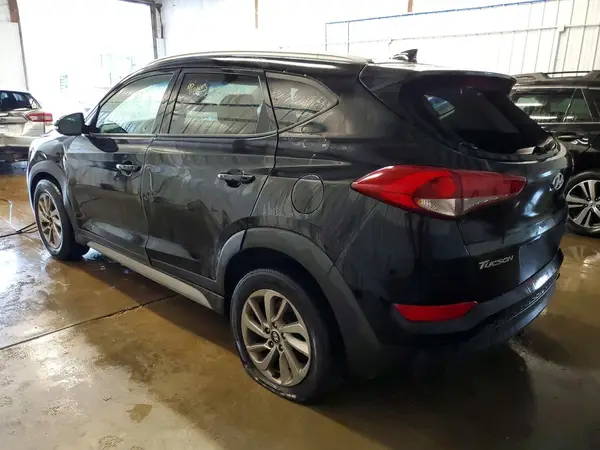 KM8J3CA46JU820135 2018 HYUNDAI TUCSON - Image 2