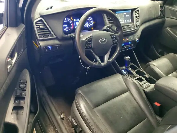 KM8J3CA46JU820135 2018 HYUNDAI TUCSON - Image 8