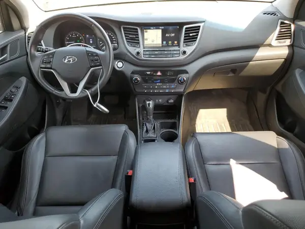 KM8J3CA46JU836349 2018 HYUNDAI TUCSON - Image 8