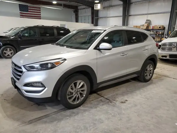 KM8J3CA46JU836528 2018 HYUNDAI TUCSON - Image 1