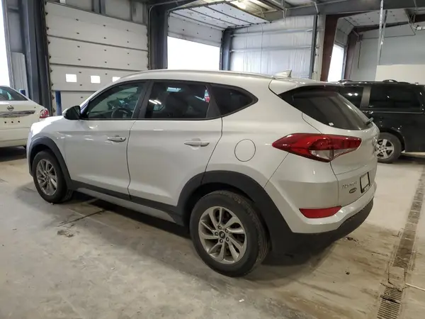 KM8J3CA46JU836528 2018 HYUNDAI TUCSON - Image 2