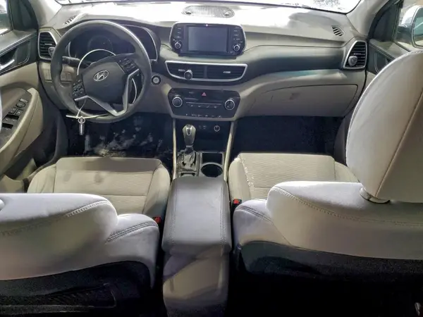 KM8J3CA46KU070642 2019 HYUNDAI TUCSON - Image 8