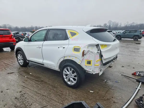 KM8J3CA46KU073069 2019 HYUNDAI TUCSON - Image 2