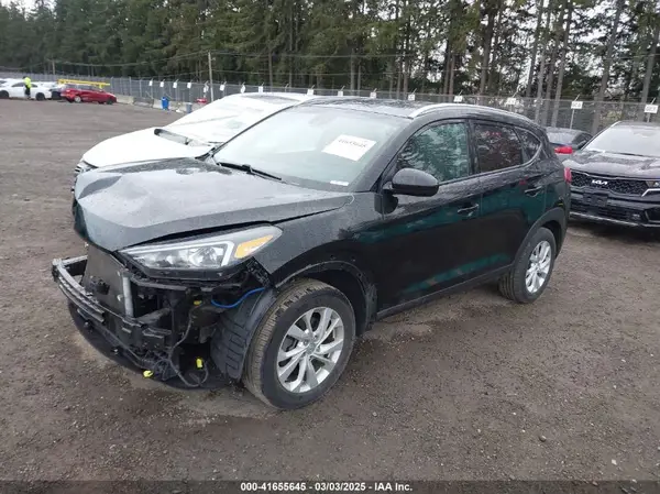 KM8J3CA46KU877517 2019 HYUNDAI TUCSON - Image 2