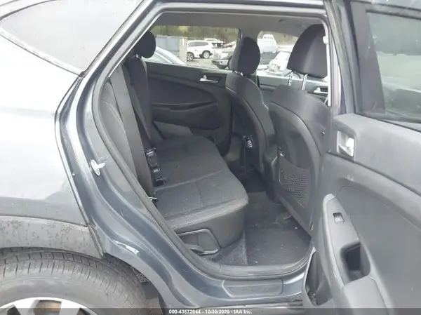KM8J3CA46KU956749 2019 HYUNDAI TUCSON - Image 8
