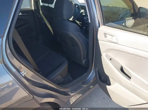 KM8J3CA46KU970103 2019 HYUNDAI TUCSON - Image 8