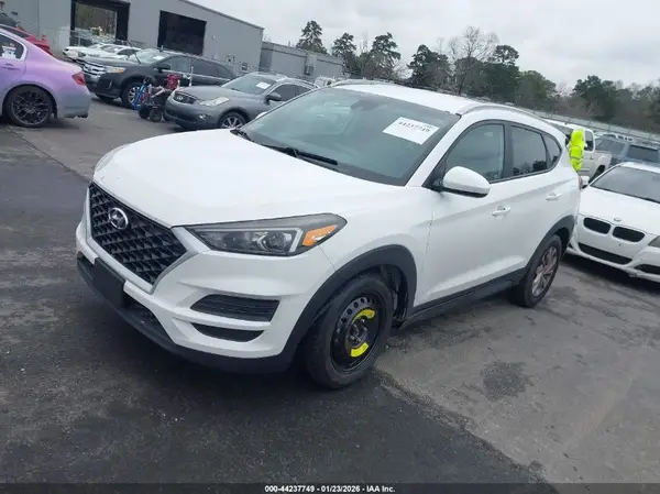 KM8J3CA46LU136429 2020 HYUNDAI TUCSON - Image 2